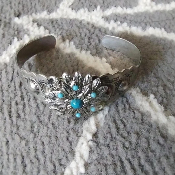 Floral Turquoise Style Cuff Bracelet - Picture 15 of 16